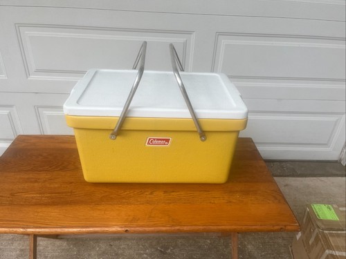 VTG Coleman Cooler 1972 Yellow Ice Chest Metal Folding Handles