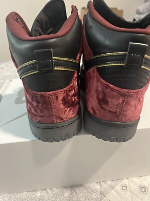 New Size 9 Nike SB Dunk High Premium Bloody Sunday 2007 Includes