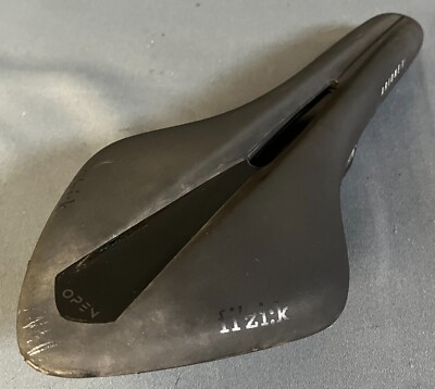 Fizik Arione R1 Open Road Saddle 132mm 7x10mm Braided Carbon Rails