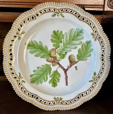 RARE Royal Copenhagen Flora Danica 20/3574 Quercus Sessiliflora Charger Plate