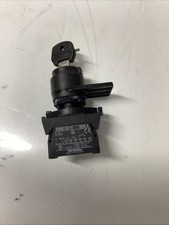 Allen Bradley Key Hole Switch 800E-3X10 SER. A W/ Key P-383