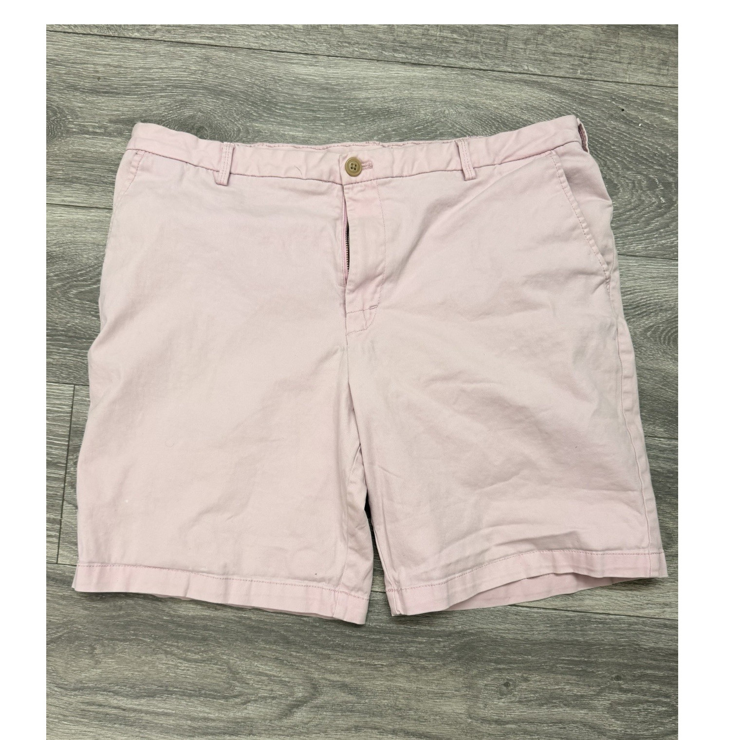 IZOD Saltwater Stretch Pink Chino Shorts Flat Front 9.5 Inseam Pockets Men