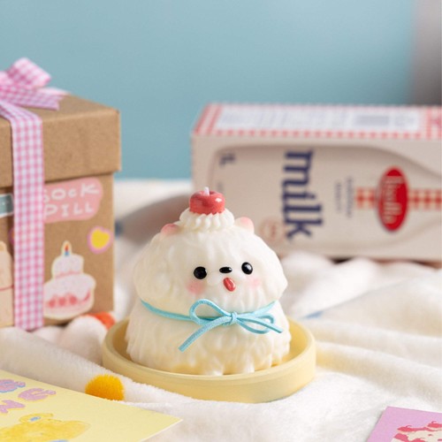 Handmade Creamy Puppy Scented Candle - Picture 12 of 15