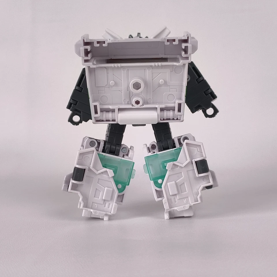 Transformers Origin Wheeljack Complete Legacy United Voyager Class Target - Image 4 of 4
