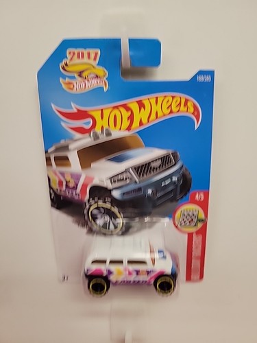 Hot Wheels 2017 White Rockster Easter Holiday Racers 4/5 Y 1/64 - Picture 3 of 7
