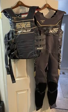 Jet Pilot F-86 Sabre Vest & Jet Pilot F-86 Sabre John Wetsuit (Grey/Camo)