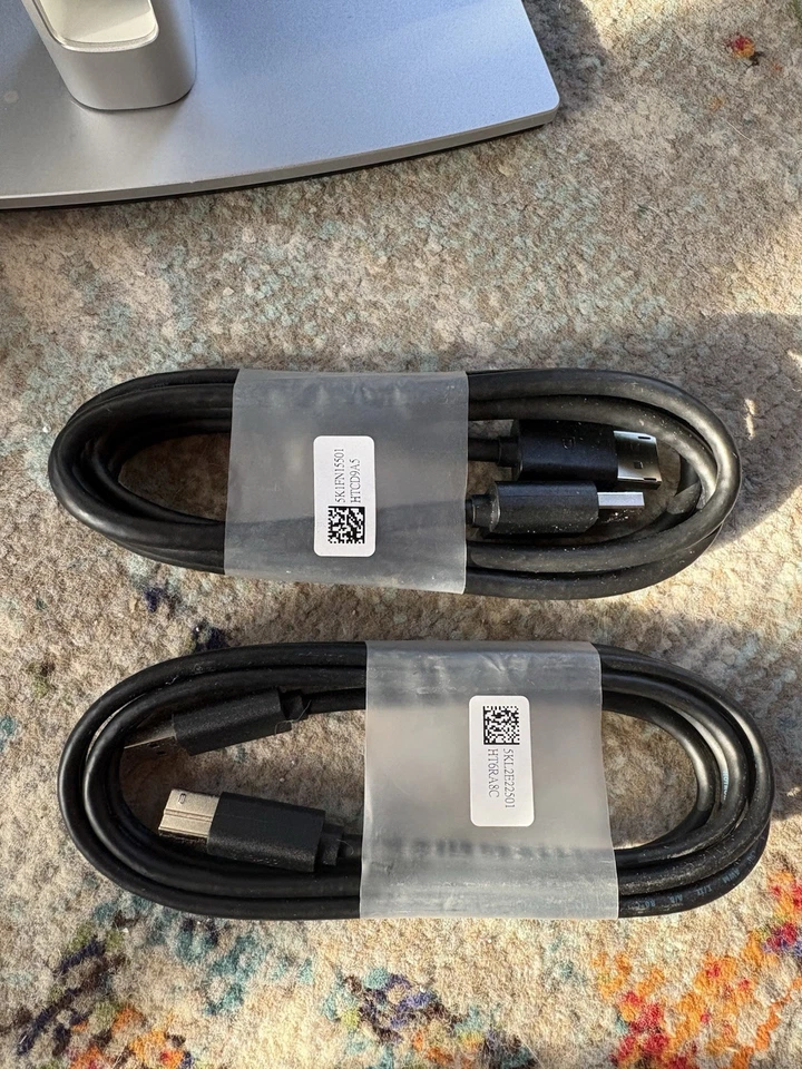 Dell Universal Dock + P2222H Flat Screen Monitor - Image 4 of 4