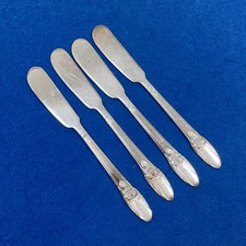 First Love Set of 4 Butter Spreaders by 1847 Rogers Silver-Plate 