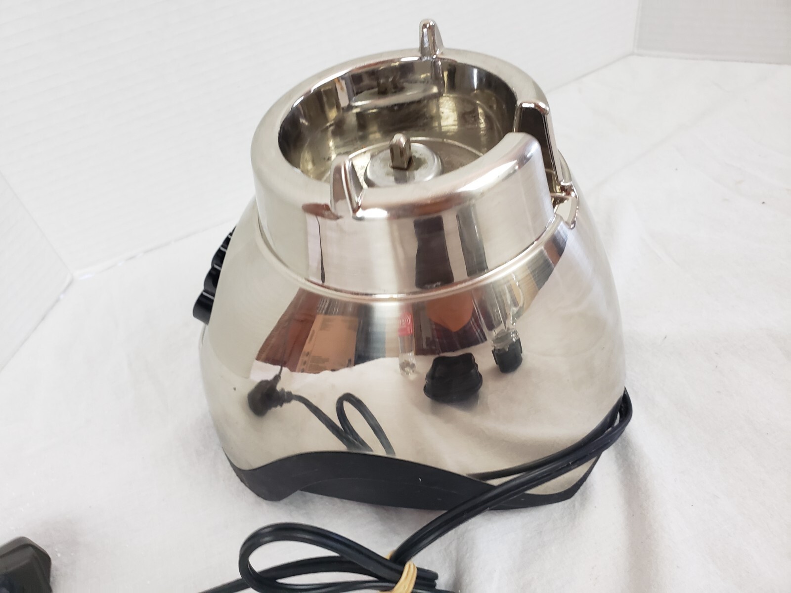 Oster Model 6812 Chrome 16Speed Blender w/5 cup Glass Jar eBay