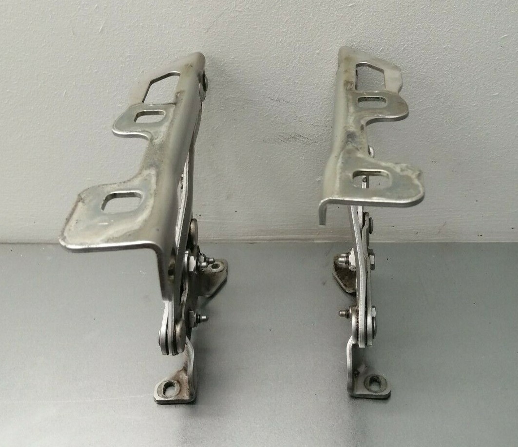 Vauxhall Corsa D Hinges (Pair) in Silver Z157 Genuine GM 2007