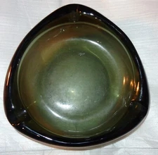 BIG RETRO TRIANGULAR VINTAGE HEAVY OLIVE GREEN GLASS ASHTRAY HEAVY 3.7 POUNDS