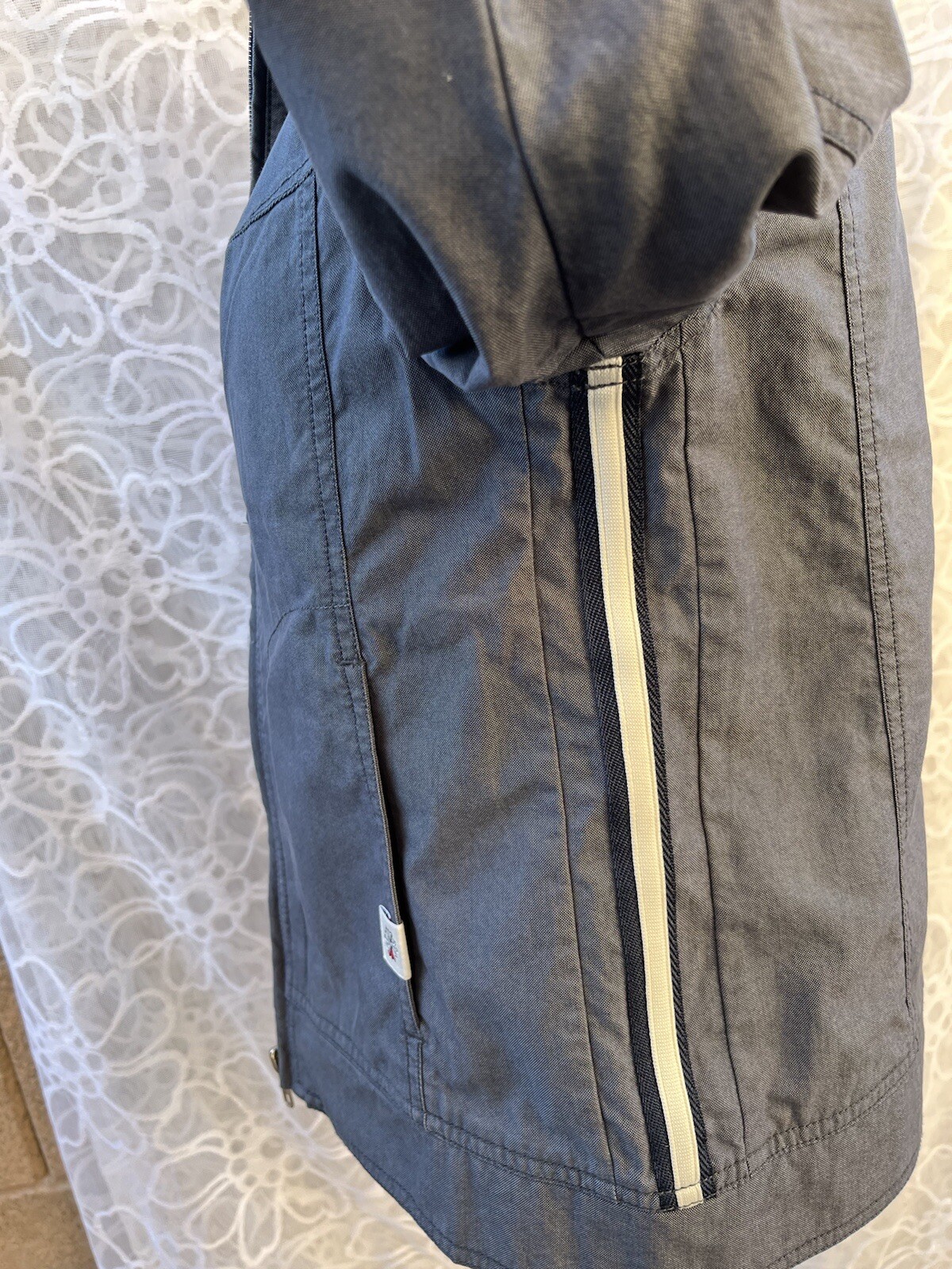 Reebok Classic light weight jacket - image 5