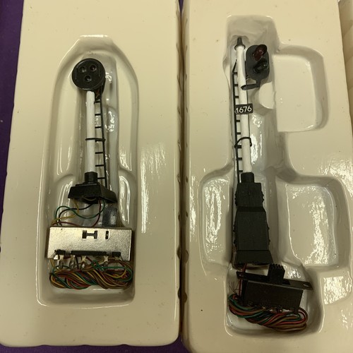 Used Model Power HO 498 , 1682 , 1676 , 1679 Lights & Signals Untested U - Picture 2 of 8