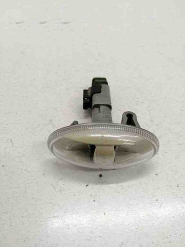 PEUGEOT 1007 KM Kotflügelblinker vorne rechts 9680057480 1.40 Petrol 17069503