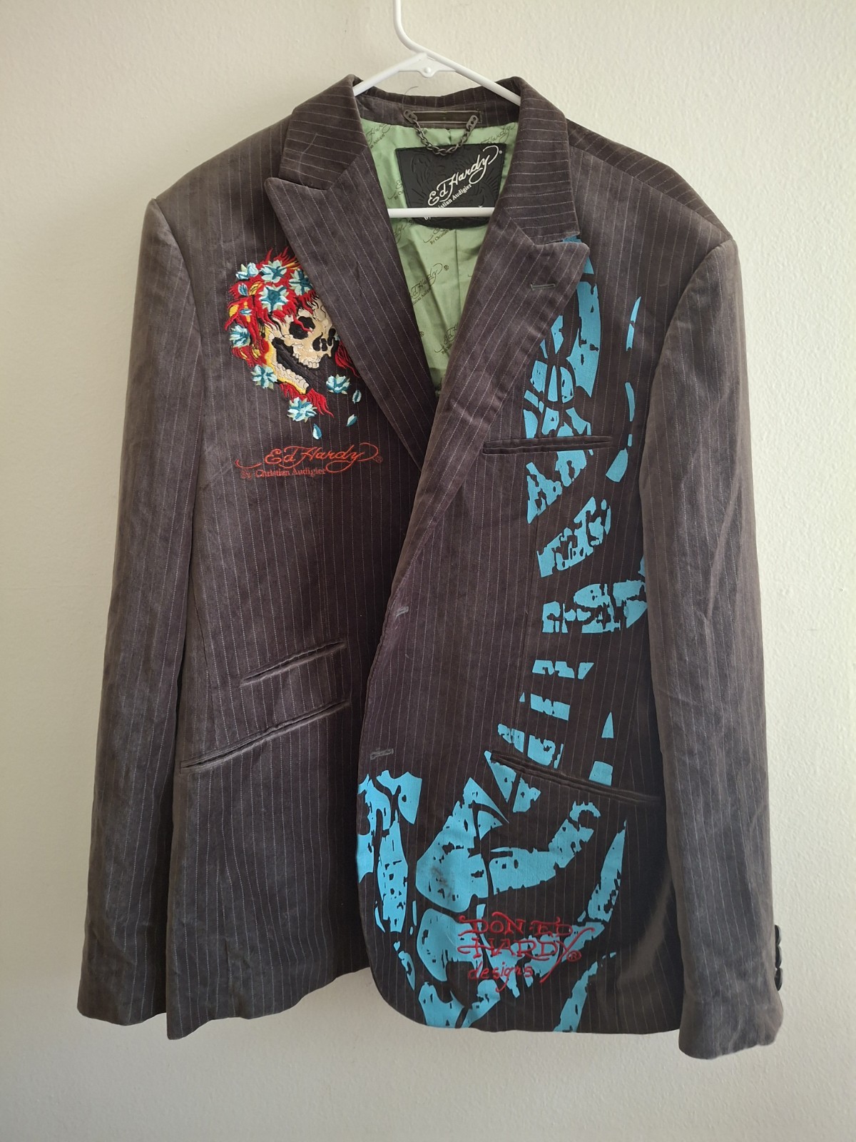 Vintage Y2K Ed Hardy Men’s Skull Velvet Pinstripe Jacket Size L