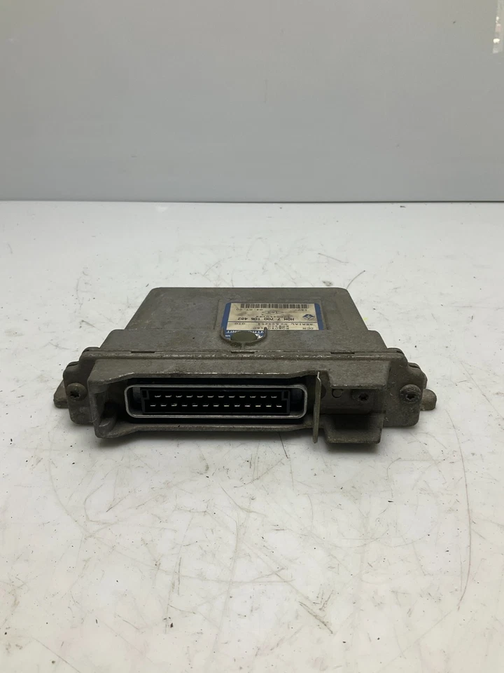 CENTRALINA MOTORE ECU RENAULT TRAFIC codice ricambio: 7700106482 7700110128 - Immagine 2 di 4