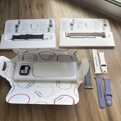 Apple Watch SE 2nd Gen 40MM Midnight MXE73LL/A, with 5 Bands-Gold Milanese Loop