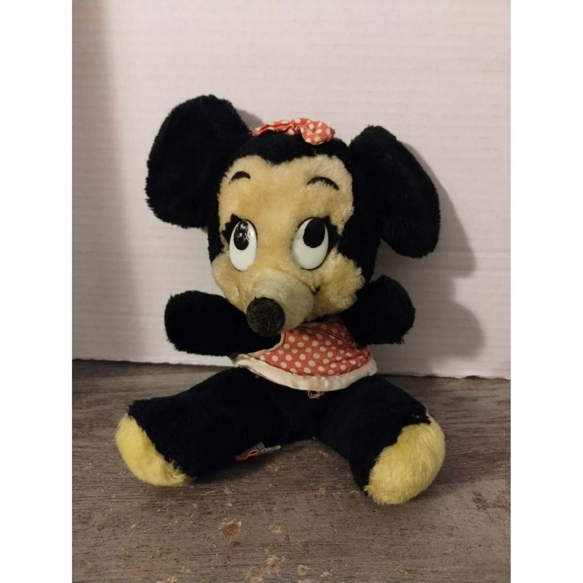 Walt Disney 1977 Minnie Mouse 8
