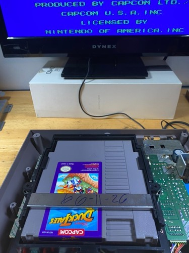 Nintendo NES System Console / Plus 4 games - Picture 8 of 20
