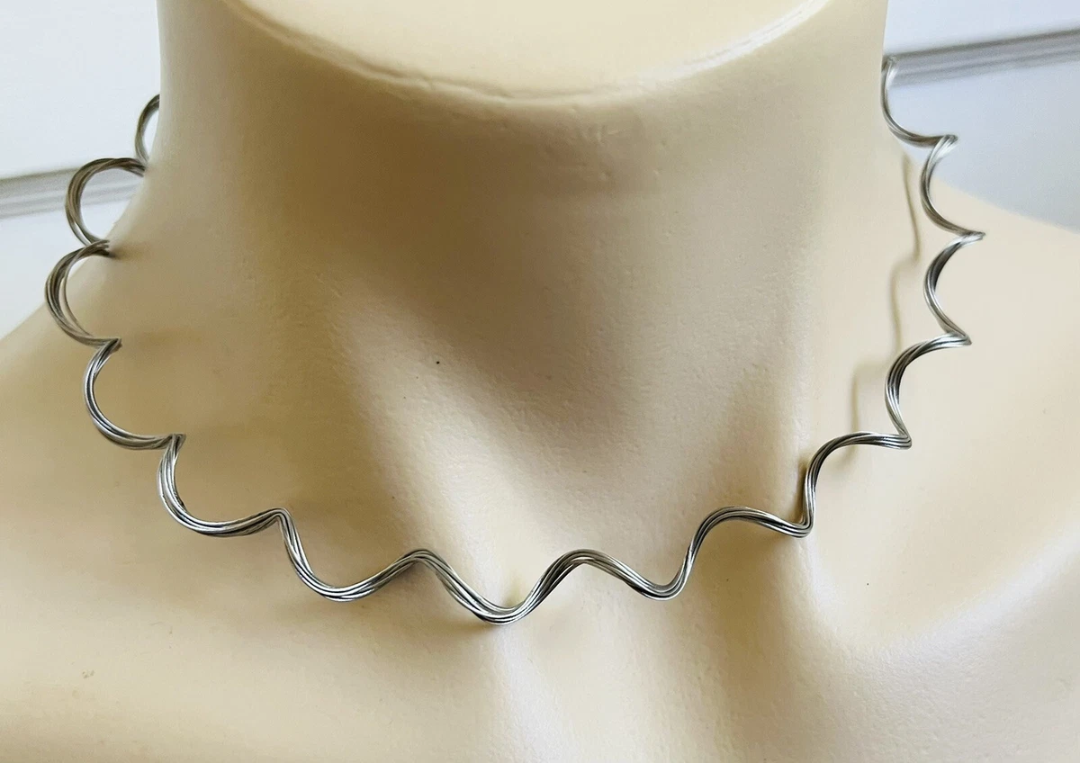 White gold hotsell wire necklace