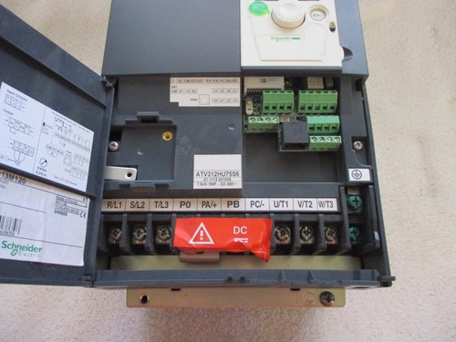 Schneider Electric Altivar 312 10HP AC Drive ATV312HU75S6 - Picture 3 of 5