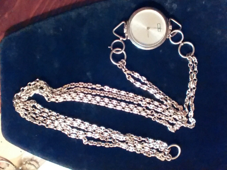 Reloj de Bolsillo Moschino de Plata Esterlina para Hombre con Cadena Llavero SS Una Pc Única y Rara Foto 3 de 4