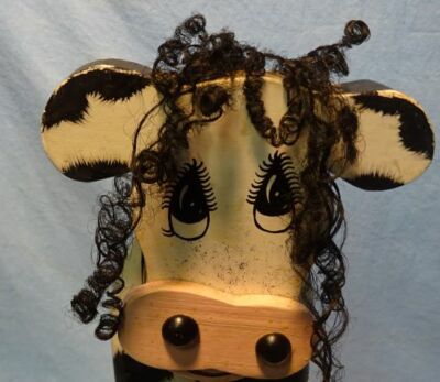 ** Very Neat Unusual VINTAGE COW PAPER TOWEL HOLDER MUST SEE!! 