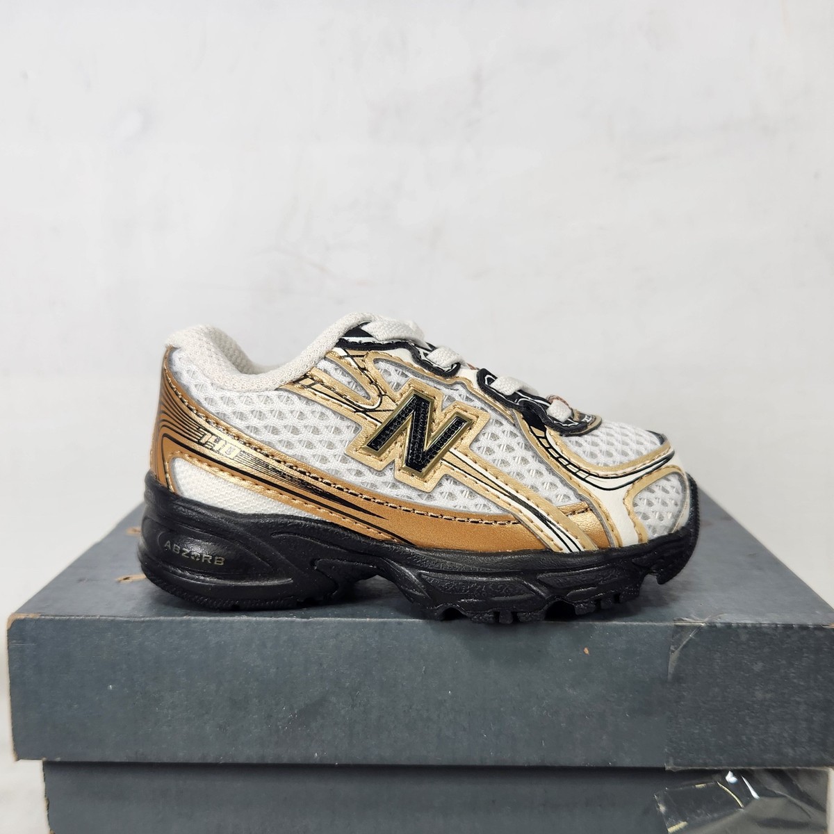 4 TODDLER - New Balance 740 Bungee Lace - White / Black / Gold
