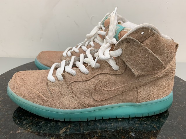 nike sb chairman bao