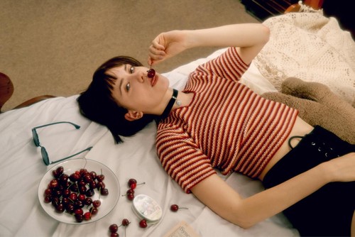 Película Leon Mathilda Camiseta Cosplay Verano Roja a Rayas Camisa Corta Prendas para el torso de punto - Imagen 2 de 12