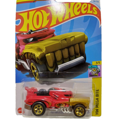 HOT WHEELS HOTWEILER HW MEGA BITE