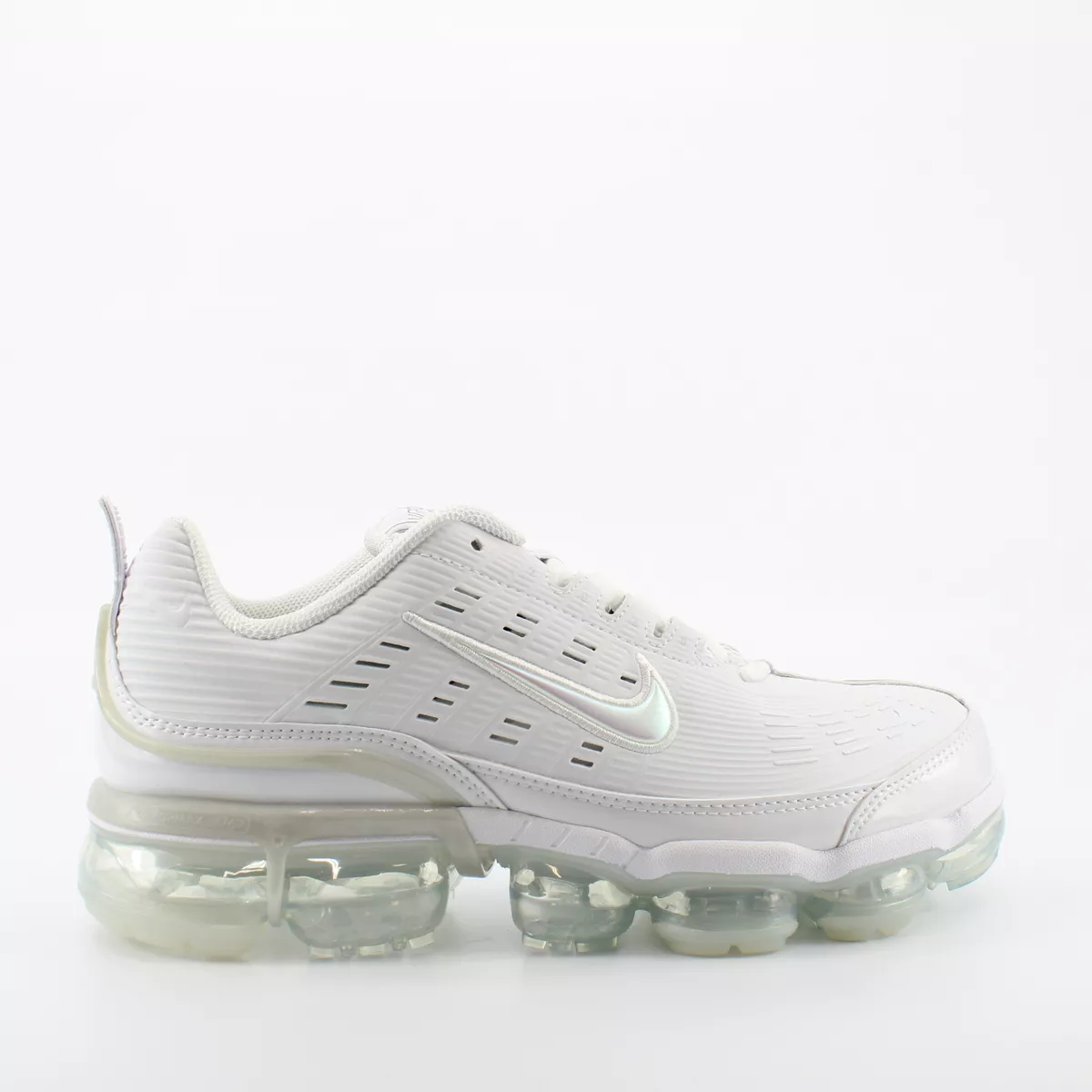 Vapormax trainers store white
