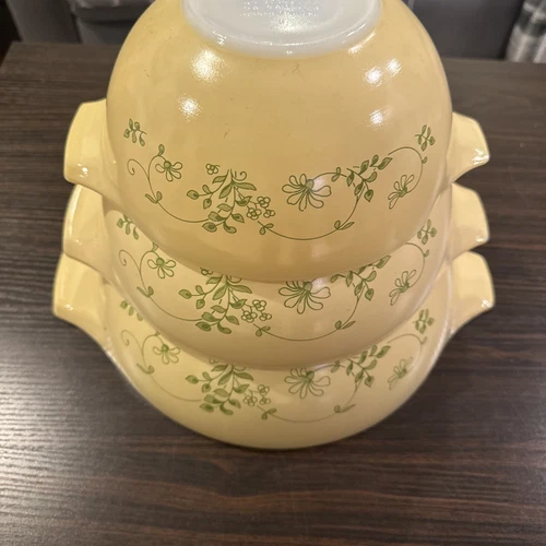 VTG Pyrex Set of 3 Shenandoah Cinderella Nesting Mixing Bowls 442 443 444