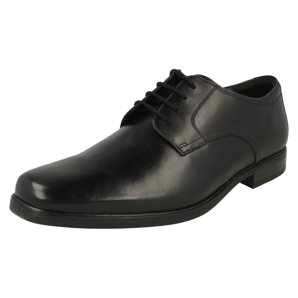 Clarks mens hotsell shoes wide width