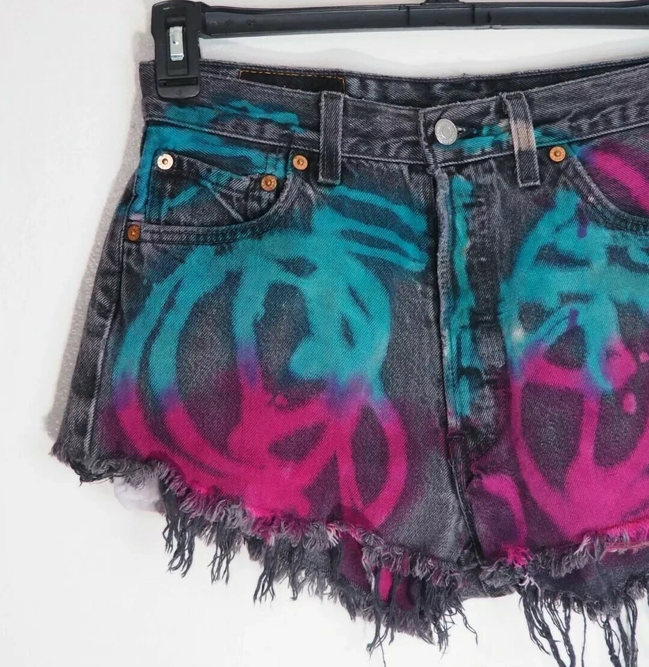 Pantalones Cortos De Colección Levi’s 501 X Furst Of A Kind Denim Corte 30 Negro Gris Pintado Foto 4 de 4