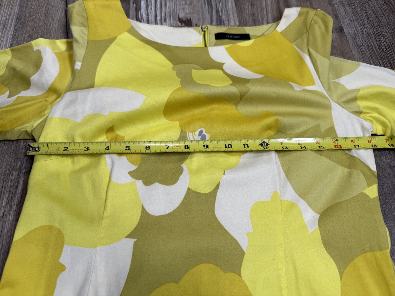 Vertigo Yellow Shift Dress Size XL Floral Knee Le… - image 5