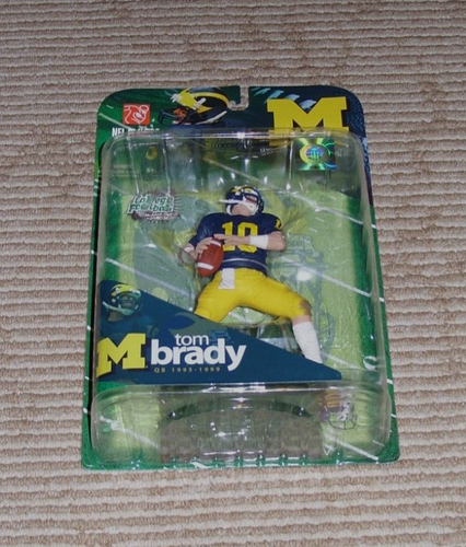 McFarlane NCAA Series 1 Tom Brady #10 Michigan Wolverine Figure with Protector - Picture 3 of 8