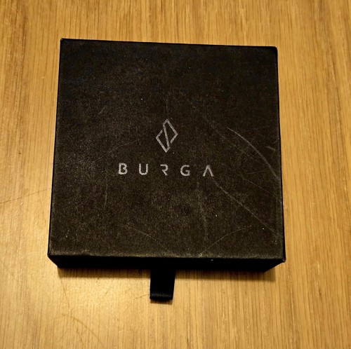 Burga Airpods case-Brand New - Picture 2 of 3