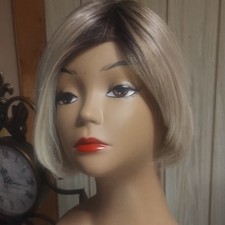 Short Blonde Bob Wig with Dark Roots, Straight Fashion Hairpiece for Women