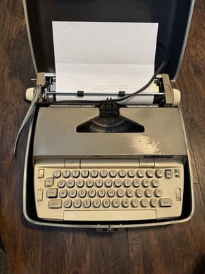 SCM Smith Corona Coronet Electric Typewriter Portable Vintage Series 6SE