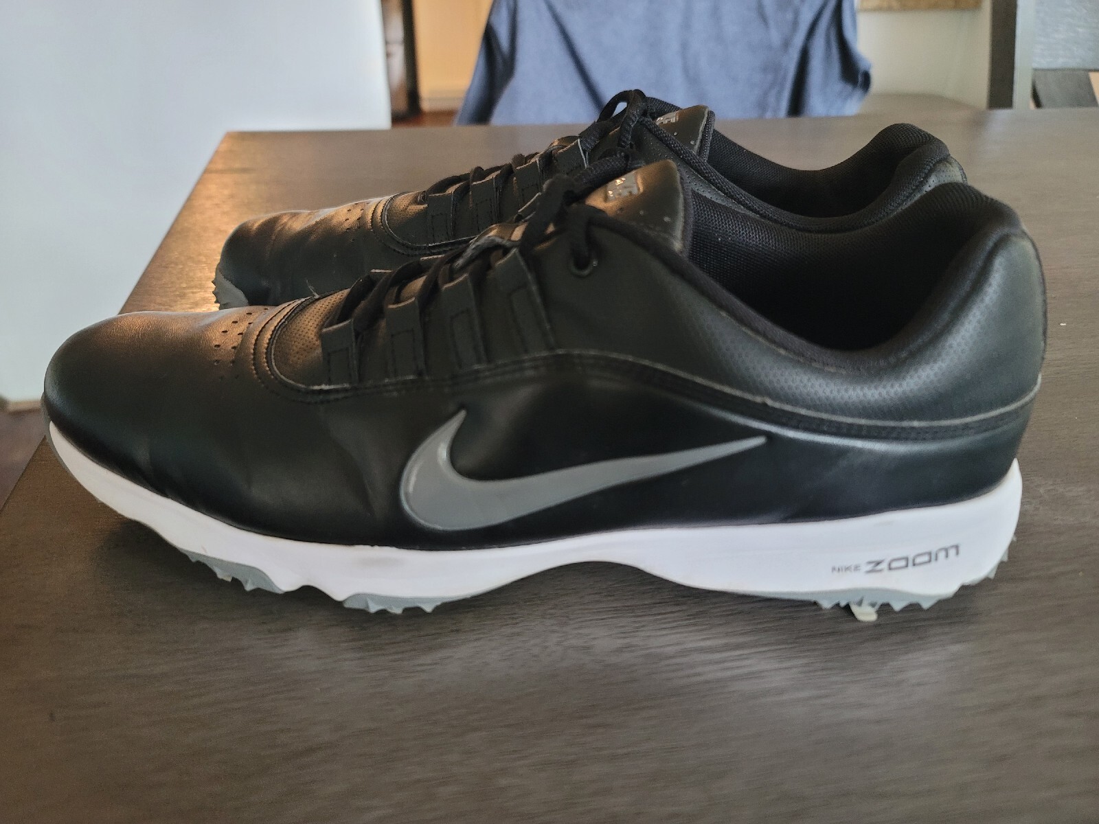 Black Cool Grey White 878957-001 Mens Sz 12 Euc