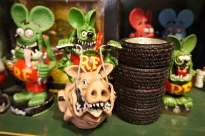 Rat Fink Resin Figurine - Riding Pig Design, Vintage Toy, Trendy