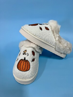 NEW AE Fall Peanuts Snoopy Slippers American Eagle Women's