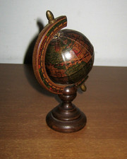 Mappamondo rotante in legno miniatura da tavolo - vintage per collezionisti