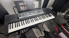 Yamaha YPT-240 Digital Keyboard 61 Keys - Complete & Working perfect  +Stand 