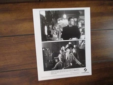 Dennis  Farina/Vinnie Jones/Brad Pitt/Guy Ritchie(SNATCH)2001 8 x 10 B & W Photo