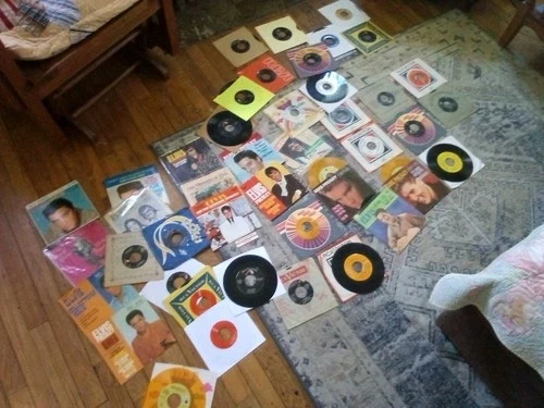 New ListingElvis Presley-45rpm Lot (68 Records) Some Pic SL.  Promos EP's RCA SL. Org. + MT