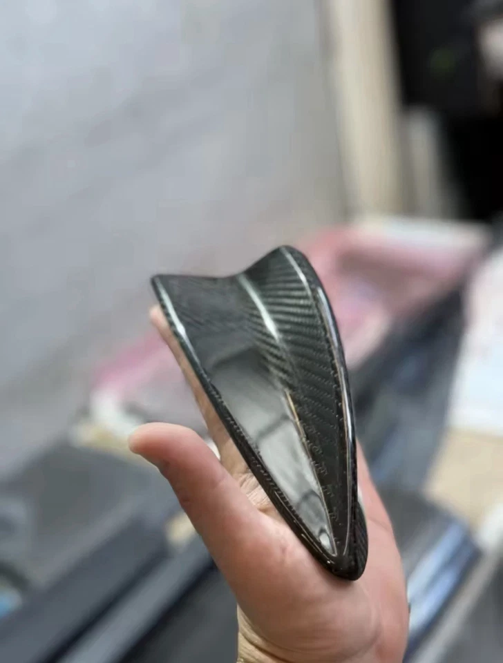 Antenne Requin Carbone Style pour BMW E90 E92 E93 M3 (2006–2013) - Sport/moderne - Photo 2/3