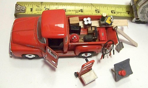 1/36 Scale 1956 Ford F100 At The Work Site