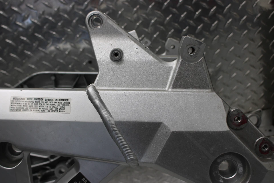 Suzuki SV1000S 2004 CLN CLR EZY chasis de cuadro regular (recto) Foto 4 de 4